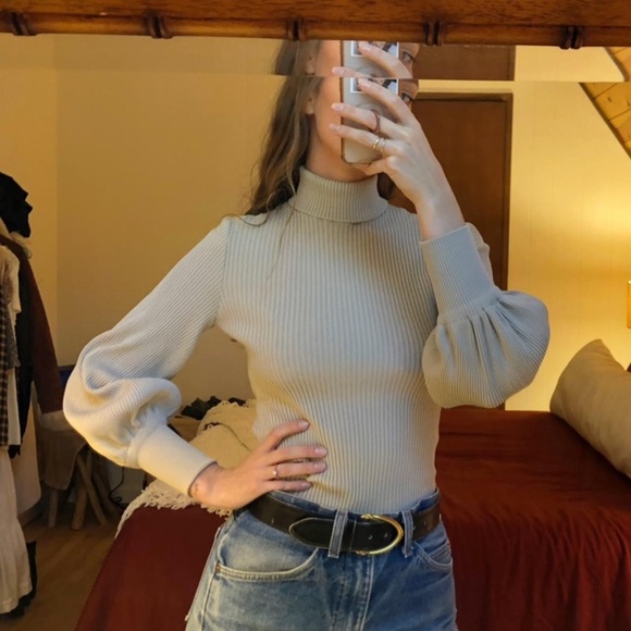 Reformation women’s jumper puffer long sleeve - Picture 1 of 3